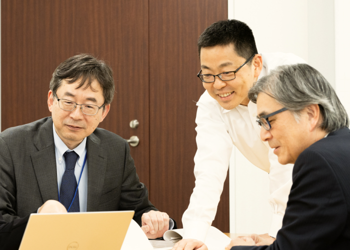 「アットホームな環境」で「チームワーク」を通じ成長できます